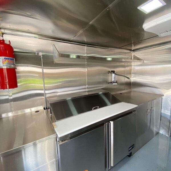 Well-Maintained P30 Step Van Food Truck with Brand New Interior - Image 6