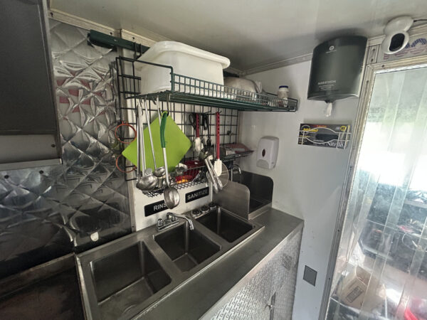 2008 Freightliner MT-55 Food Truck - Image 13